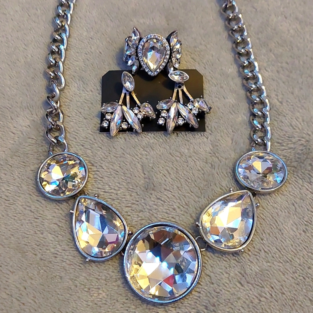 White Earrings & Necklace Set